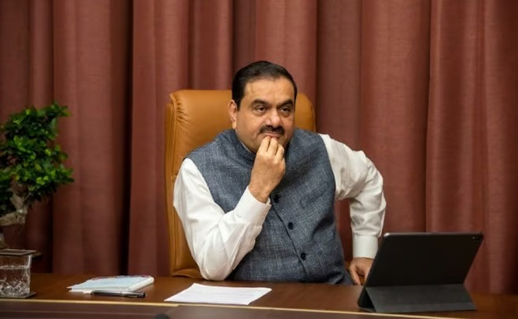 adani01.jpg