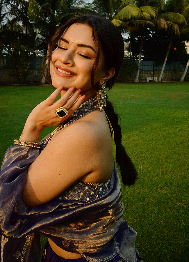 actress_20avneet_20kaur_20hot_20photoshoot__20_282_29_2.jpg 2