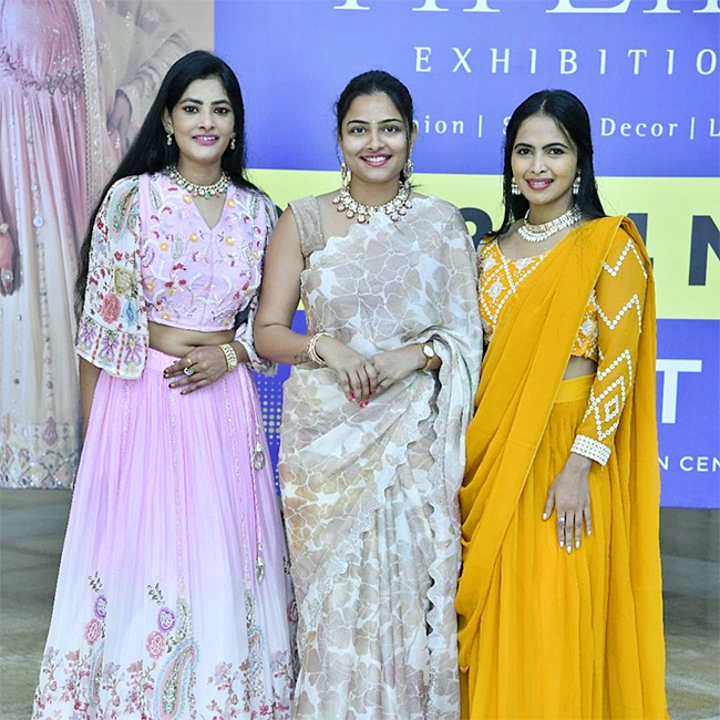 grand_20launch_20of_20Hi_20Life_20Hyderabad_20in_20Novotel_20_20.jpg 19