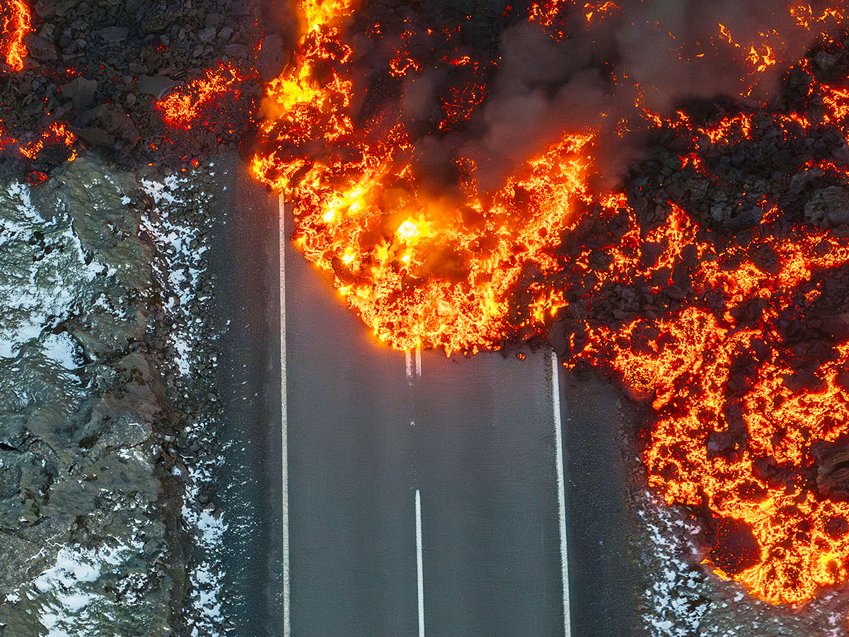volcanic_20eruption_20that_20started_20on_20the_20Reykjanes_20Peninsula_20in_20Iceland__20_2812_29.jpg 12