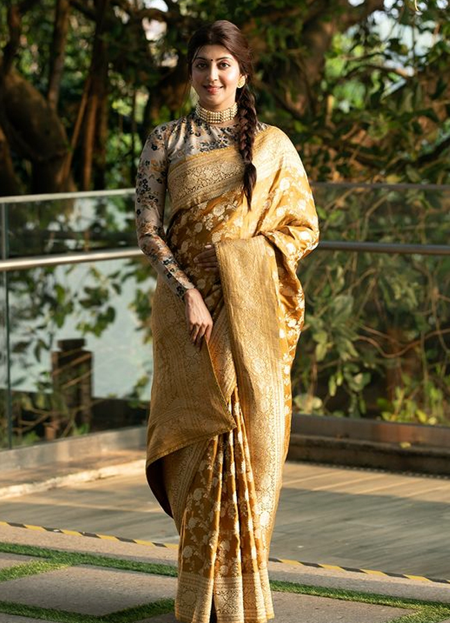 Pranitha1.jpg 2