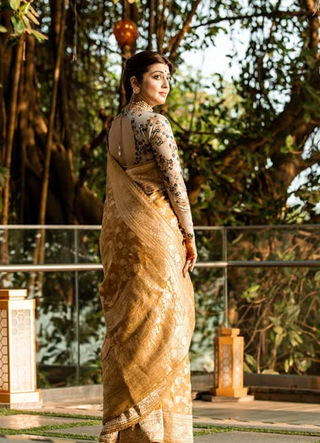 Pranitha9.jpg 10