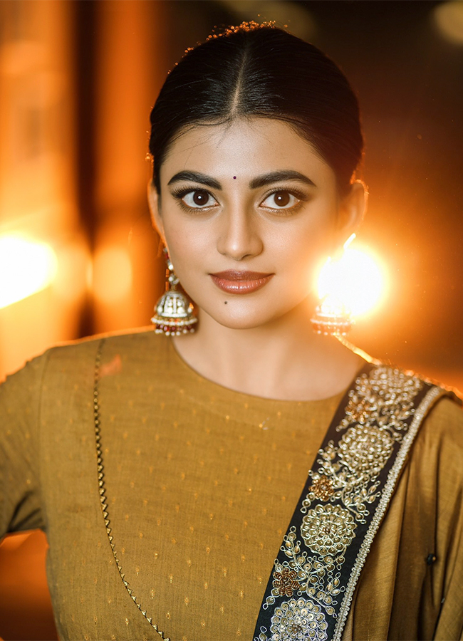 Actress_20Anandhi_20Latest_20Photos__20_2813_29.jpg 14