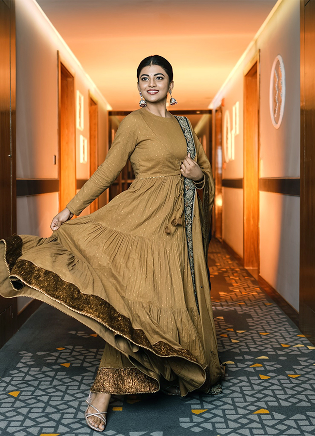 Actress_20Anandhi_20Latest_20Photos__20_2815_29.jpg 16