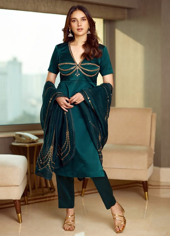 Adithi_20rao4.jpg 5