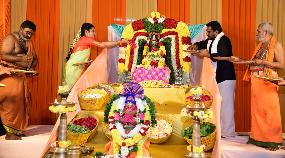 Ayyappa_20Swamy_20Padi_20Pooja_20At_20Kadapa_20Photos__20_287_29.jpg 7