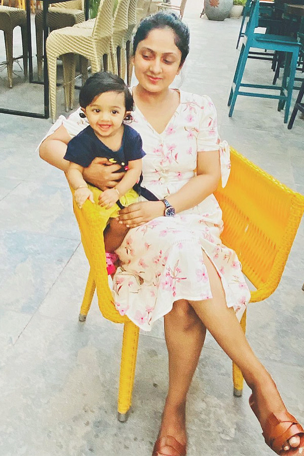 Heroine_20Sheela_20Kaur_20Movie_20Career_20And_20Lifestyle_20Photos_20_282_29.jpg 2