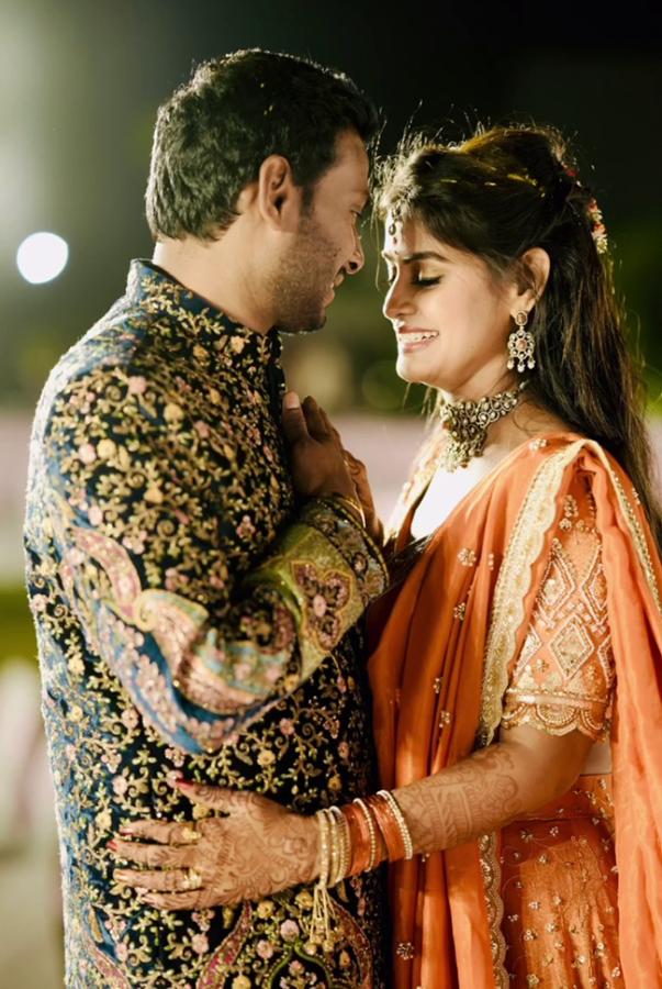 Bigg_20Boss_20Sonia_20Akula_20Gets_20Engaged_20To_20Her_20Boyfriend_20Yash_20__20_2815_29.jpg 15