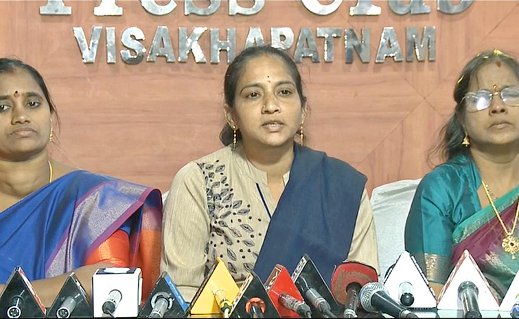 Inturi-Ravikiran-Wife-Sujana.jpg