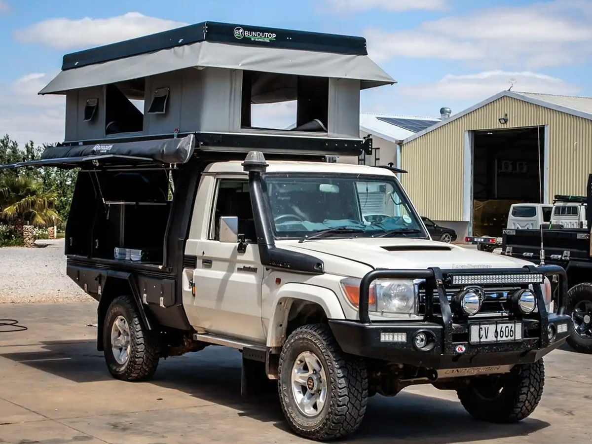 Toyota_20truck_20camper10_0.jpg 12