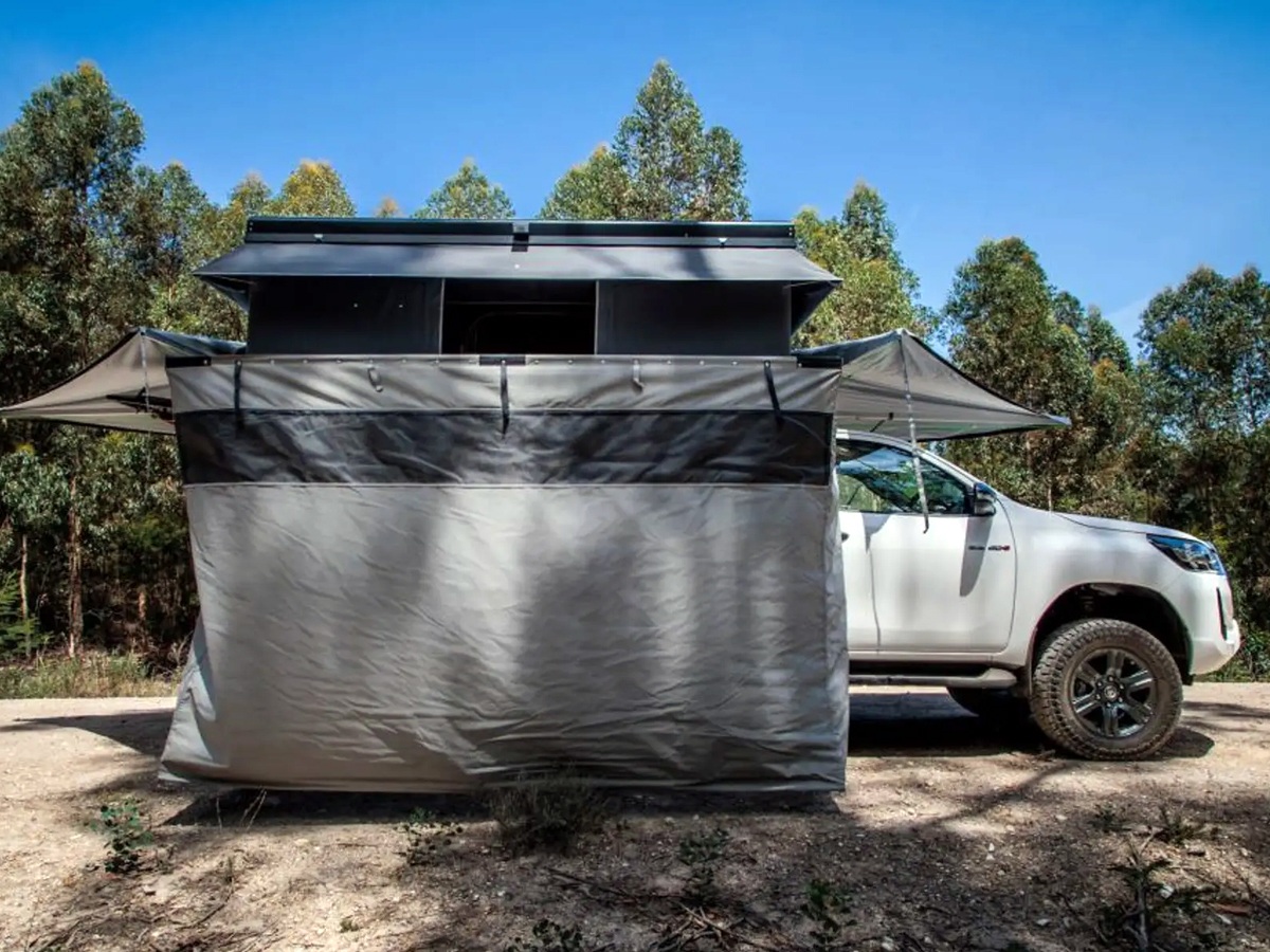 Toyota_20truck_20camper13_0.jpg 9