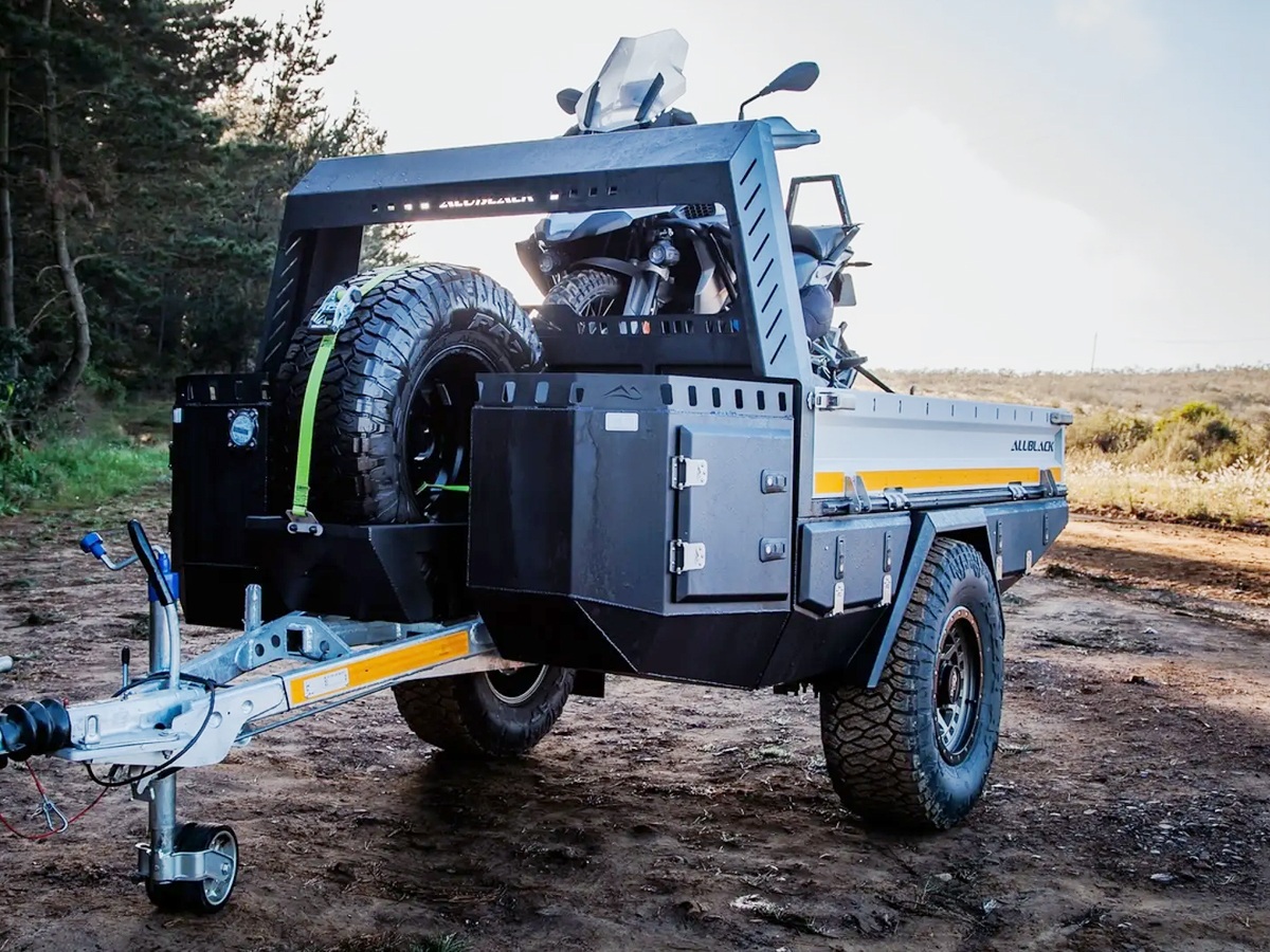 Toyota_20truck_20camper6.jpg 16