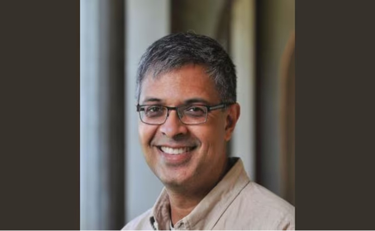 jaybhattacharya.jpg