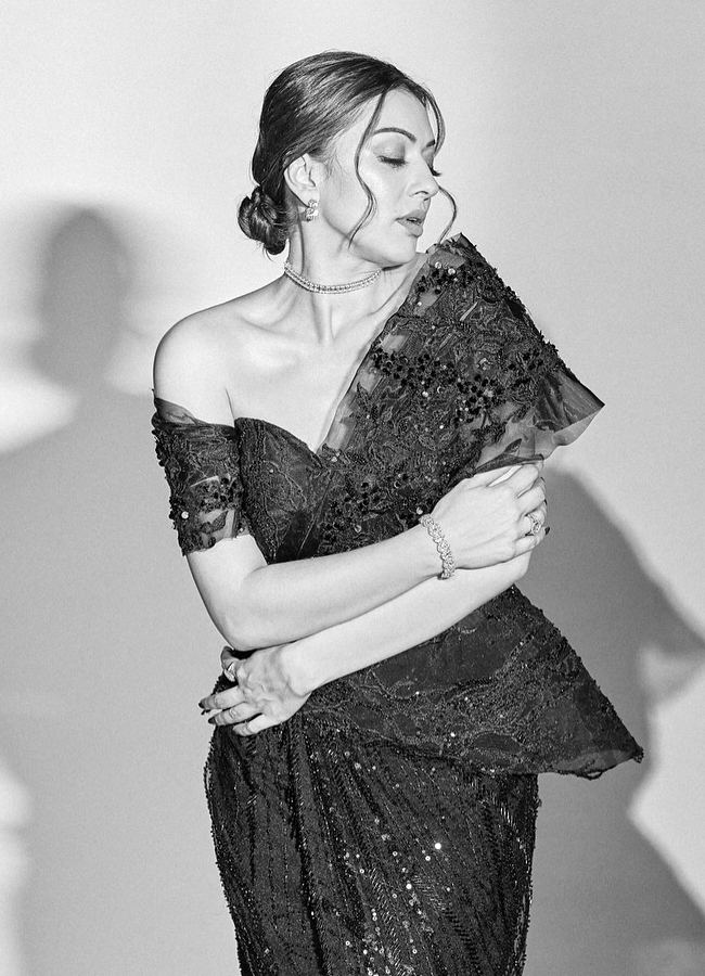 Hansika_20latets_20pics10.jpg 11