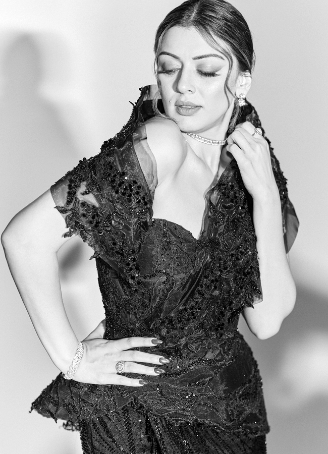 Hansika_20latets_20pics11.jpg 12