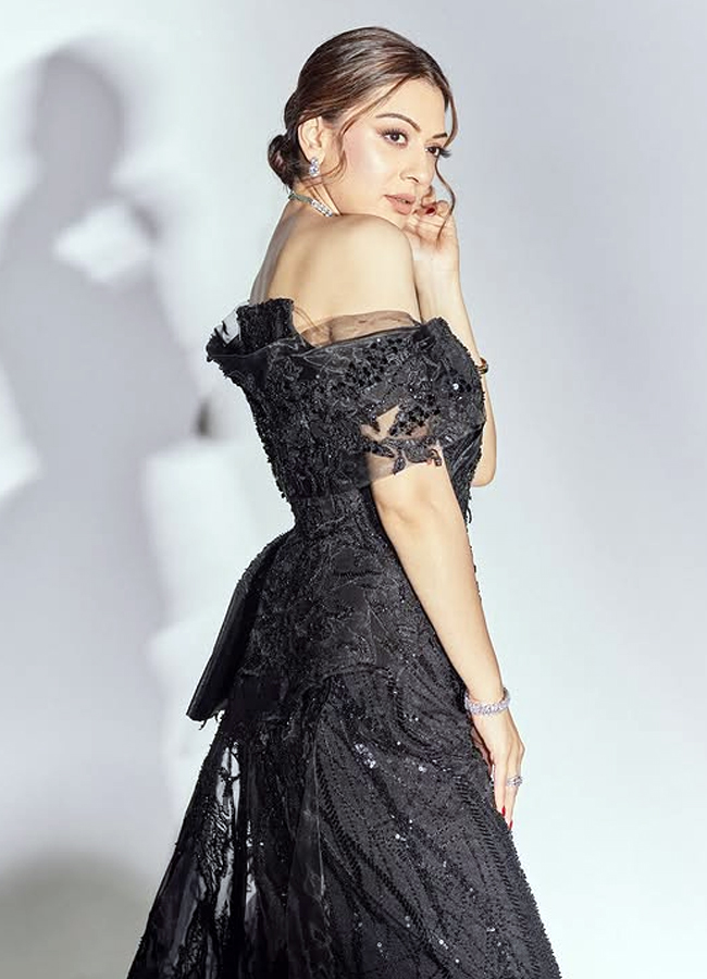 Hansika_20latets_20pics4.jpg 5
