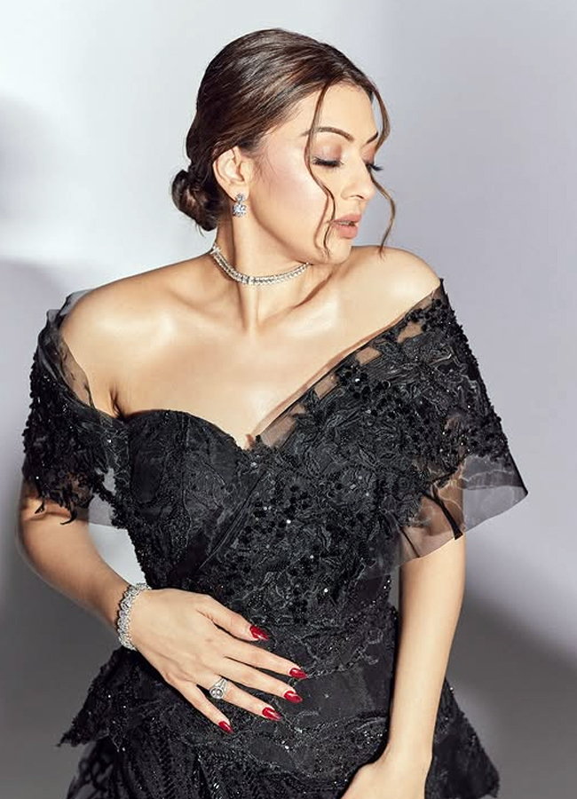 Hansika_20latets_20pics7.jpg 8