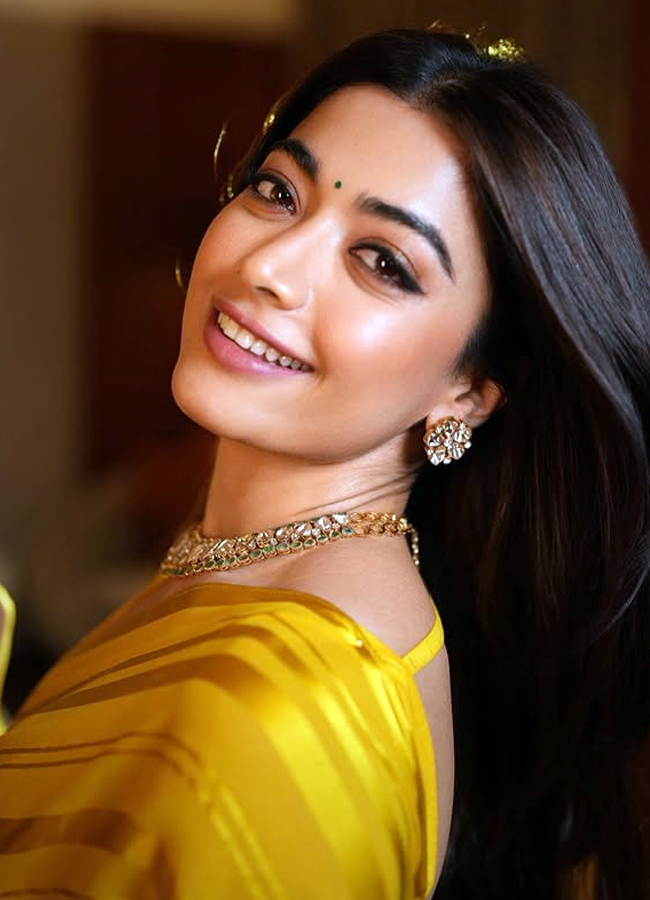 Rashmika2_0.jpg 3