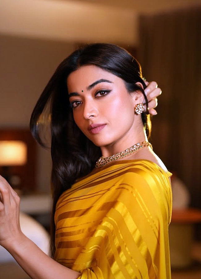 Rashmika3_0.jpg 4