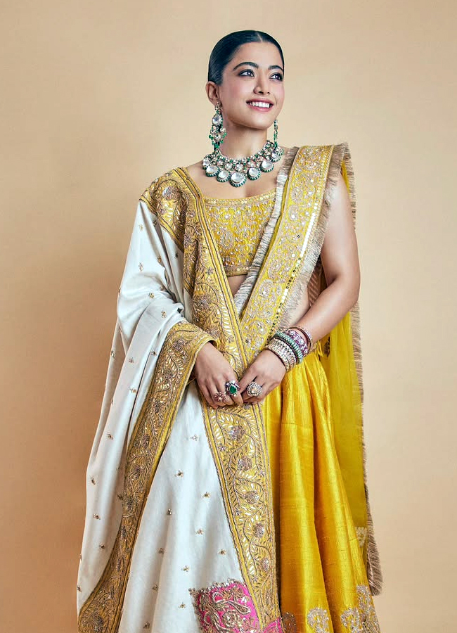 Rashmika8_0.jpg 14