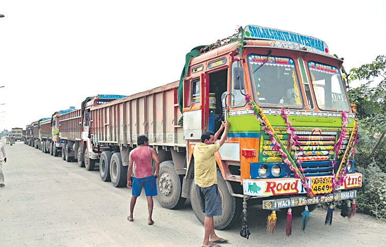 lorrys.jpg