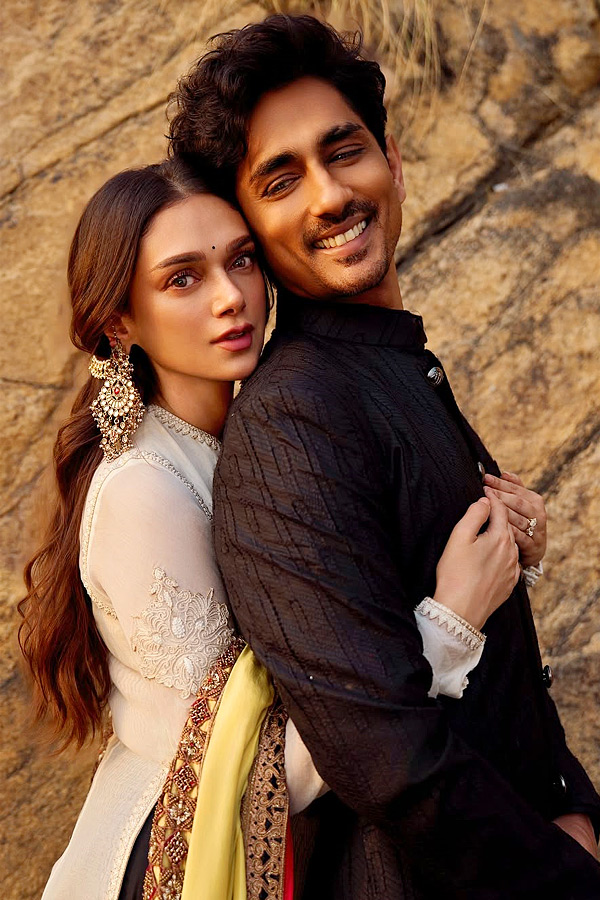 Aditi_20Rao_20Hydari_20and_20Siddharth_20share_20unseen_20pics_20from_20their_20pre-wedding_20photoshoot_20Photos_20_2817_29.jpg 7