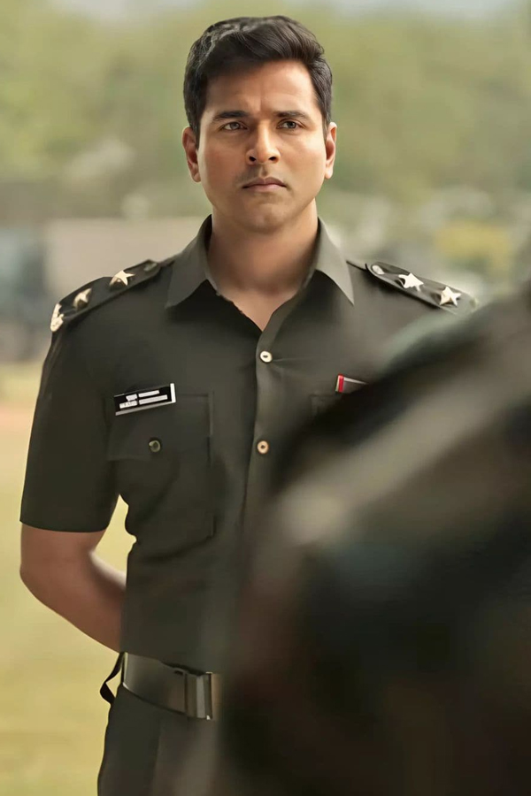 Army-Officials-Felicitate-Amaran-Actor-8_0.jpg 9
