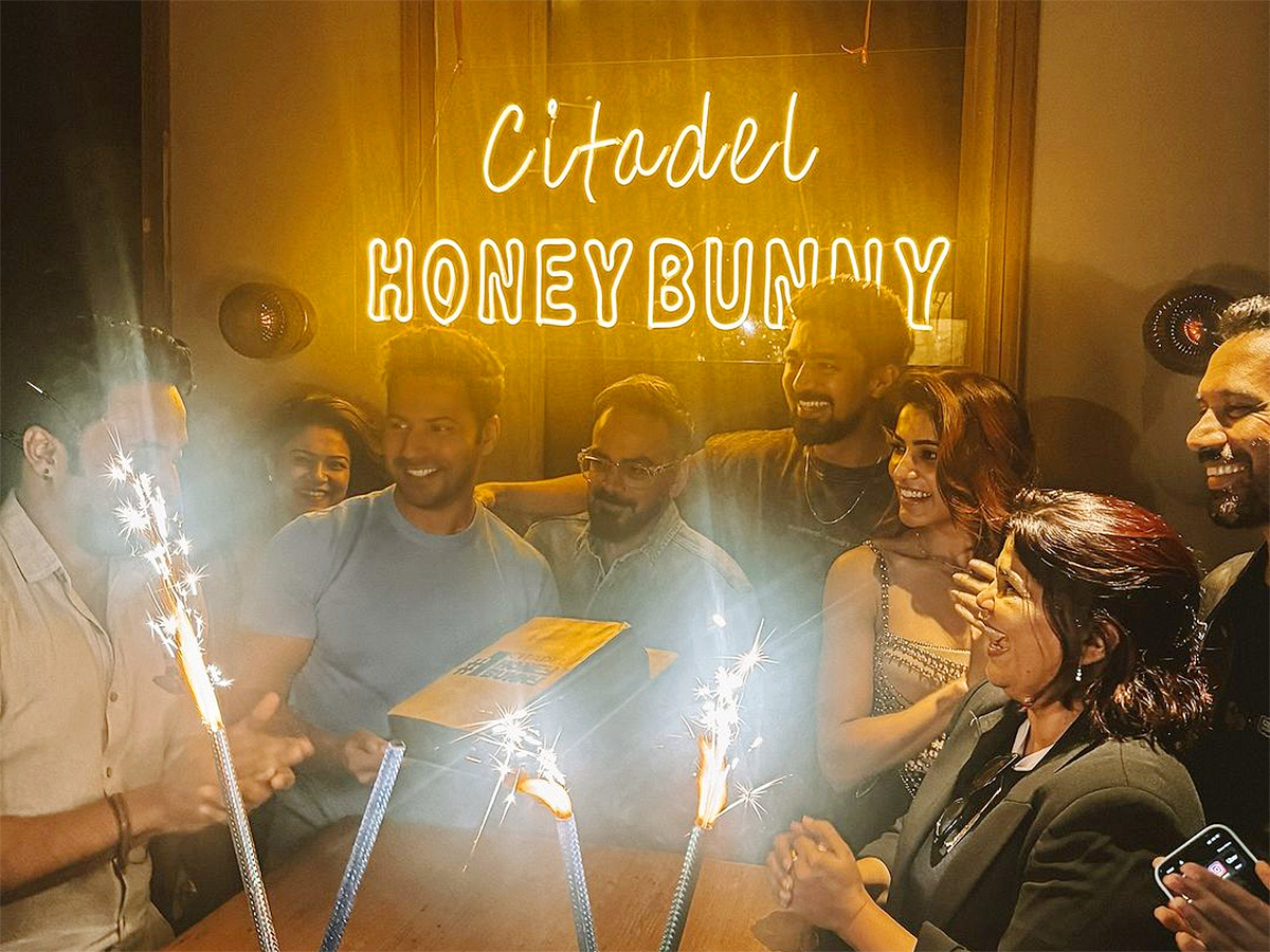 Citadel_20Honey_20Bunny_20Movie_20Team_20celebrate_20the_20success_20bash_20Photos_5.jpg 5