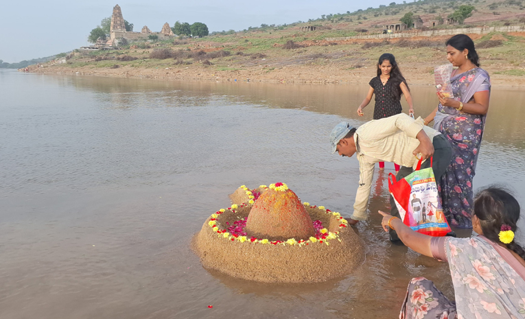 Kadapa_Sand_linga.jpg