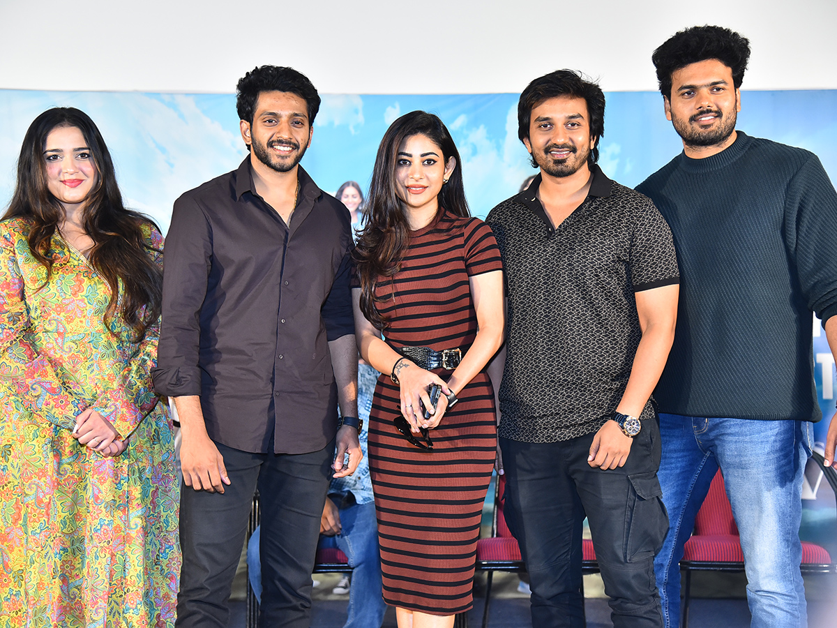 Roti_20Kapda_20Romance_20Movie_20Success_20Meet_20Photos__20_2821_29.jpg 21