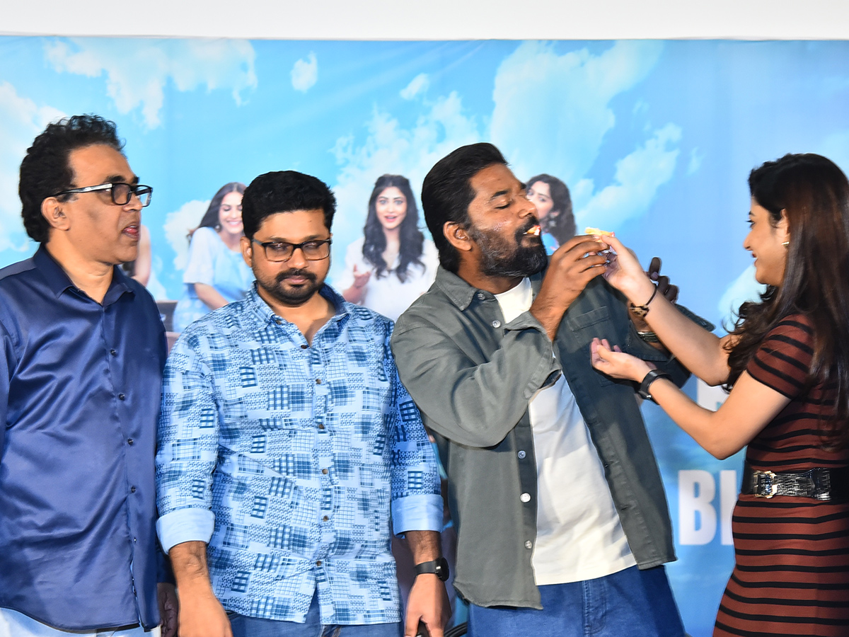Roti_20Kapda_20Romance_20Movie_20Success_20Meet_20Photos__20_2824_29.jpg 24