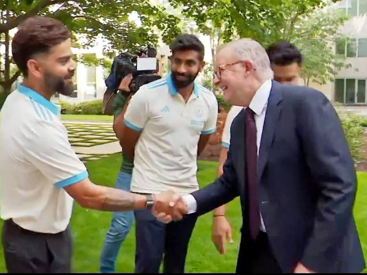 _20Indian_20cricket_20team_20during_20a_20reception_20at_20Parliament_20House_20in_20Canberra__20_2811_29.jpg 11