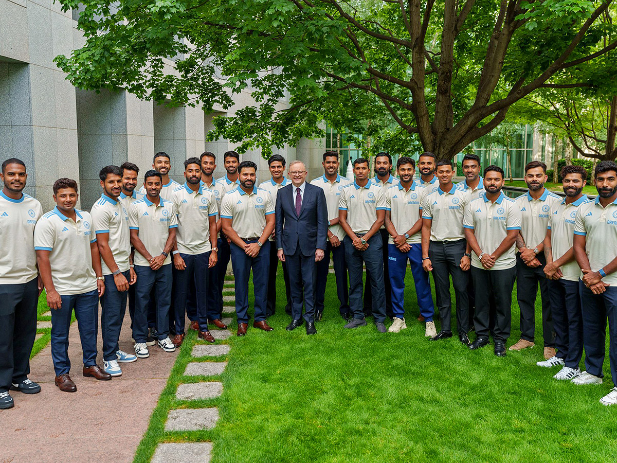 _20Indian_20cricket_20team_20during_20a_20reception_20at_20Parliament_20House_20in_20Canberra__20_287_29.jpg 7
