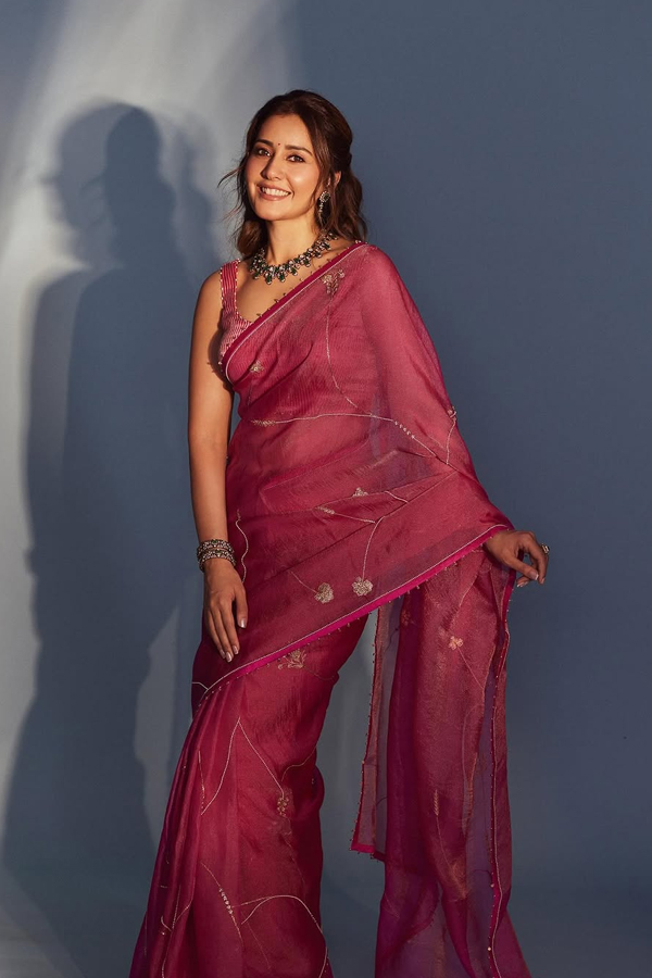 Raashii-Khanna-11.jpg 12