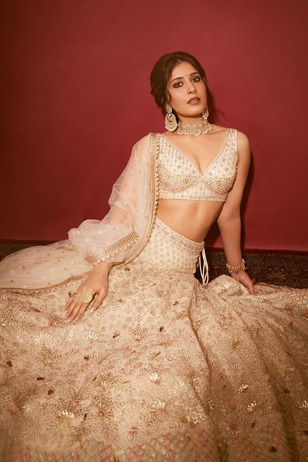 Raashii-Khanna-20.jpg 21