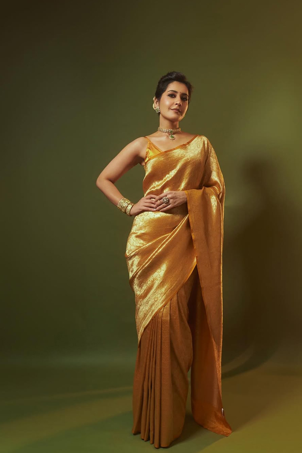 Raashii-Khanna-28.jpg 29