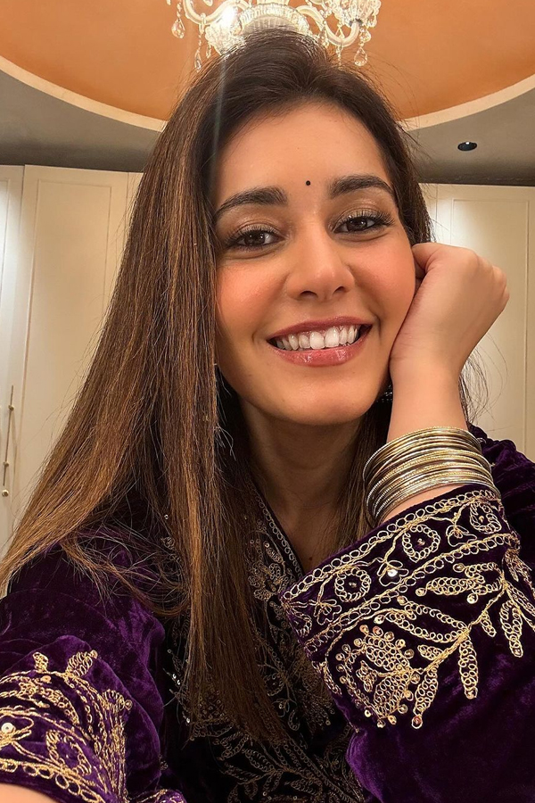 Raashii-Khanna-5.jpg 6