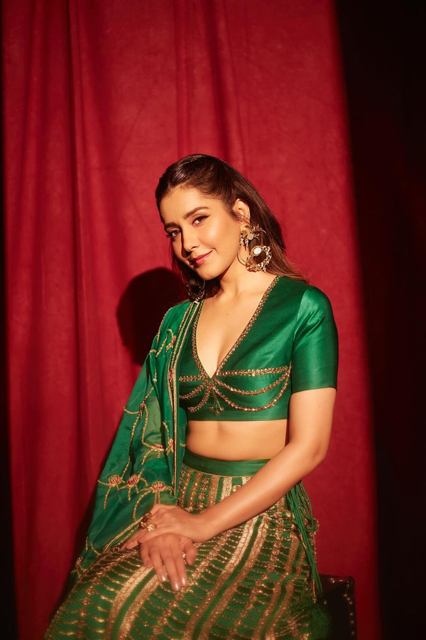 Raashii-Khanna-6.jpg 7