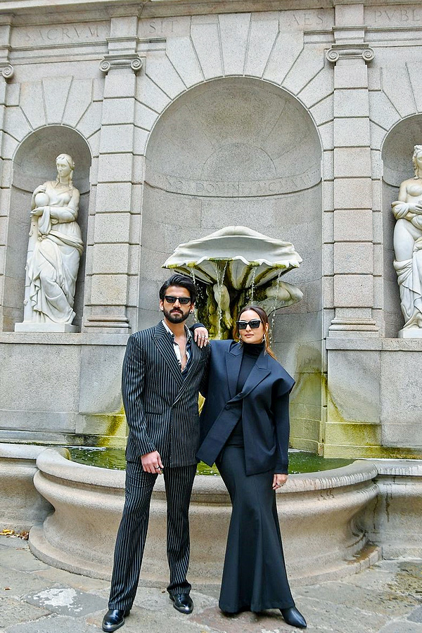 Sonakshi_20Sinha_20Shares_20Pictures_20With_20Zaheer_20From_20Italian_20Vacation_20Photos_20Goes_20viral_20on_20Social_20Media_20_281_29.jpg 2