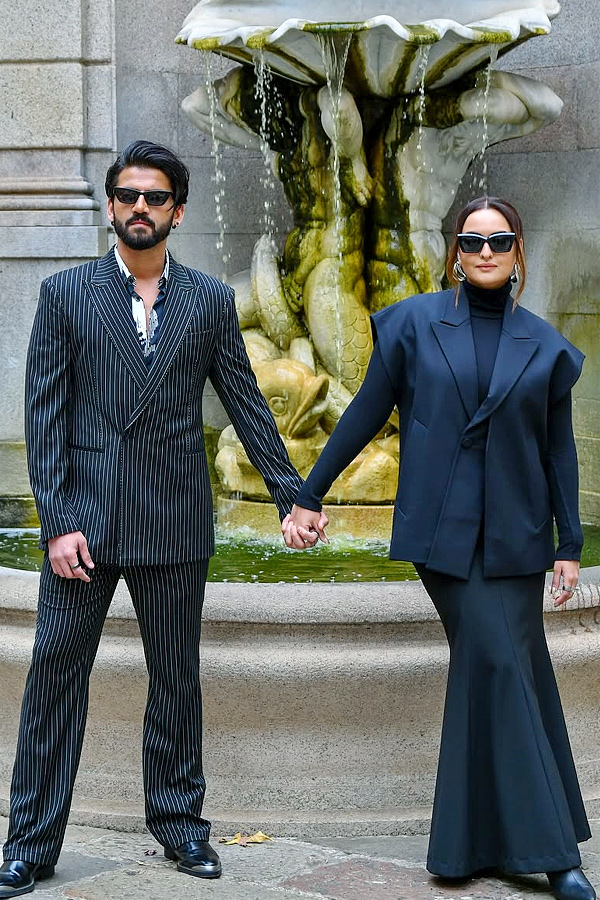 Sonakshi_20Sinha_20Shares_20Pictures_20With_20Zaheer_20From_20Italian_20Vacation_20Photos_20Goes_20viral_20on_20Social_20Media_20_288_29.jpg 9