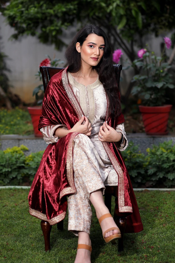 Velvet-Saree-10.jpg 11