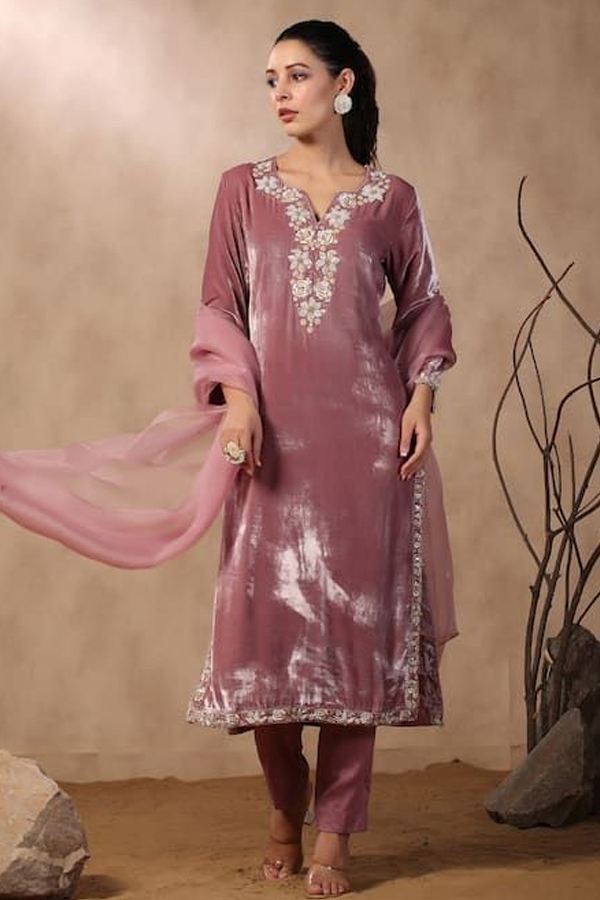 Velvet-Saree-13.jpg 14