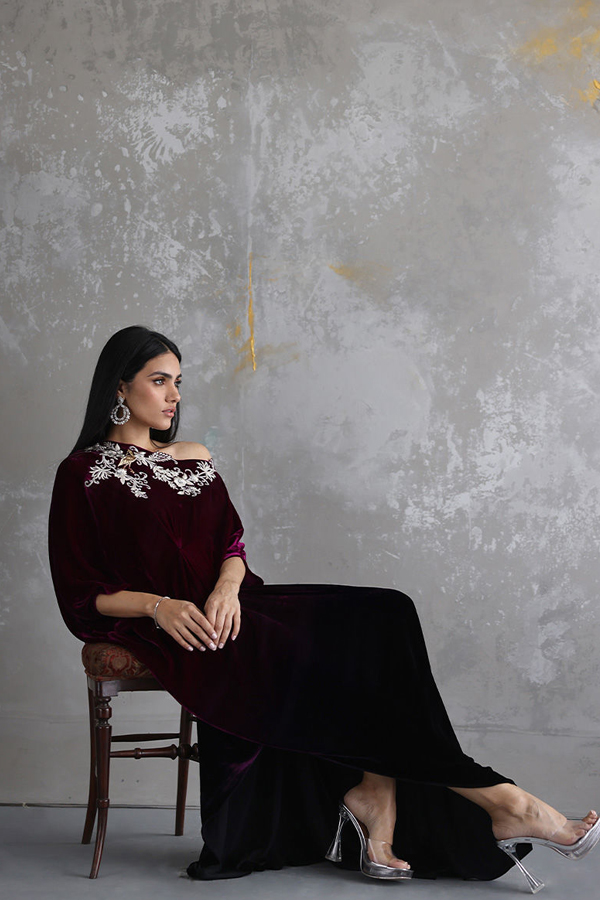 Velvet-Saree-4.jpg 5