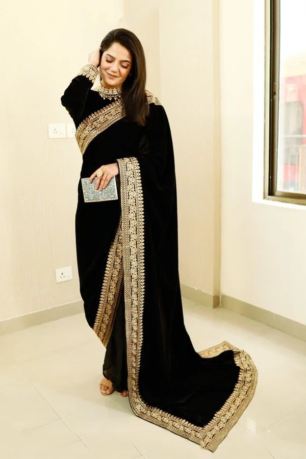 Velvet-Saree-8.jpg 9