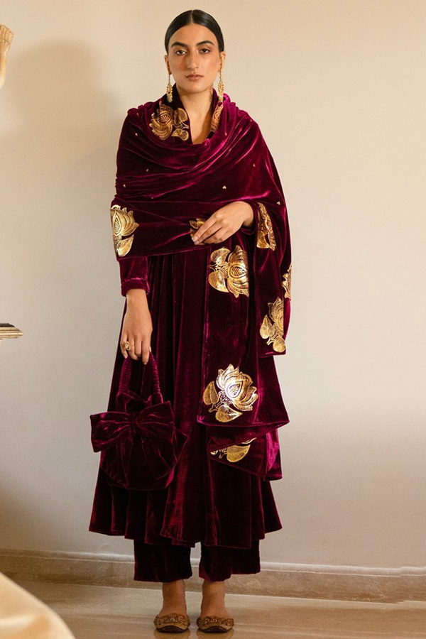 Velvet-Saree-9.jpg 10