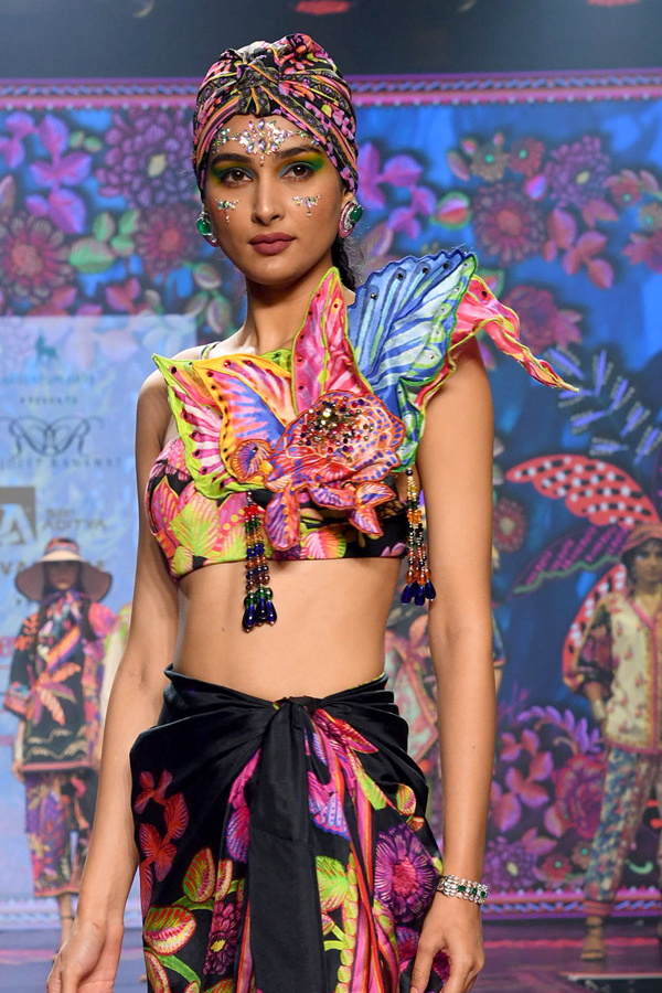 Hyderabd_20Banjarahills_20Models_20Ramp_20Walk_20Dressed_20In_20Different_20Themes_20In_20Fashin_20SHow_20photos_20_2821_29.jpg 2