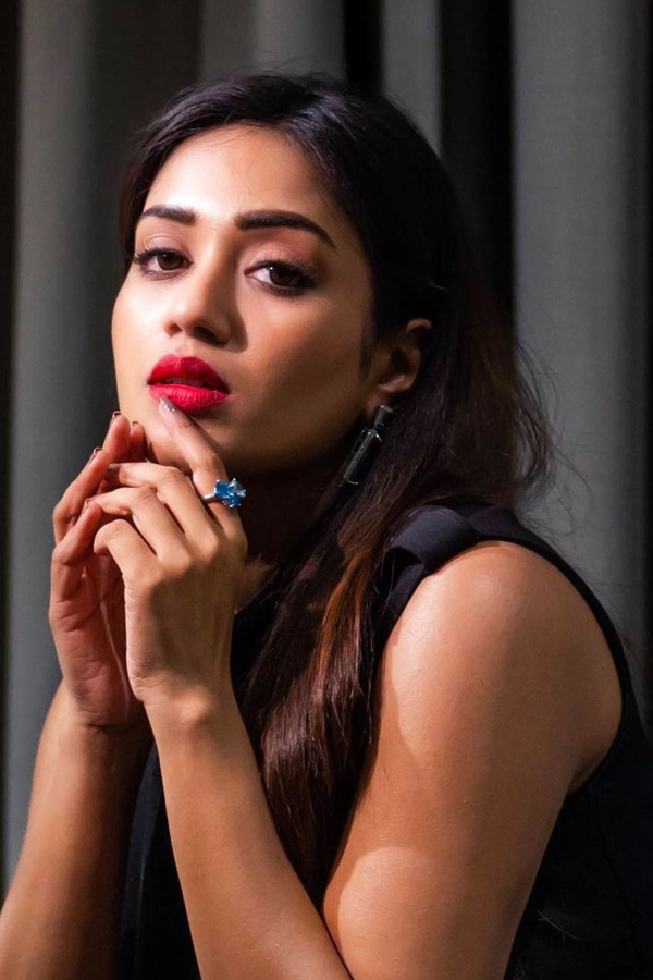 Nivetha-Pethuraj-19.jpg 20
