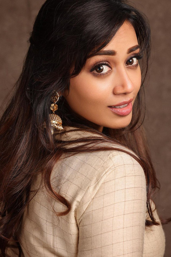 Nivetha-Pethuraj-25.jpg 26