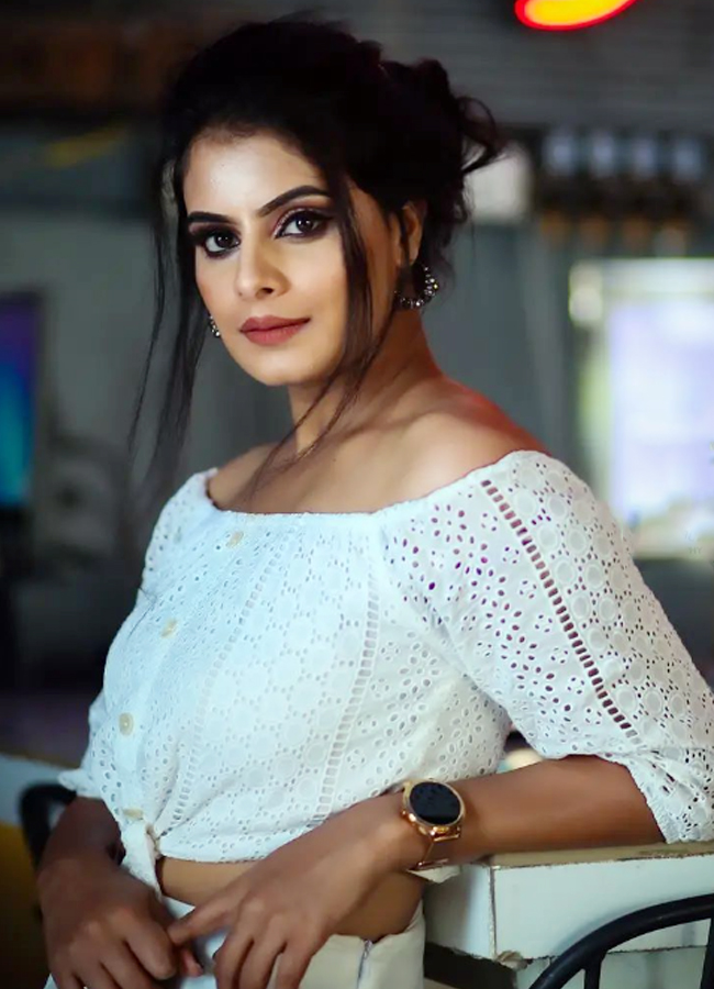 Sobhita_202.jpg 3