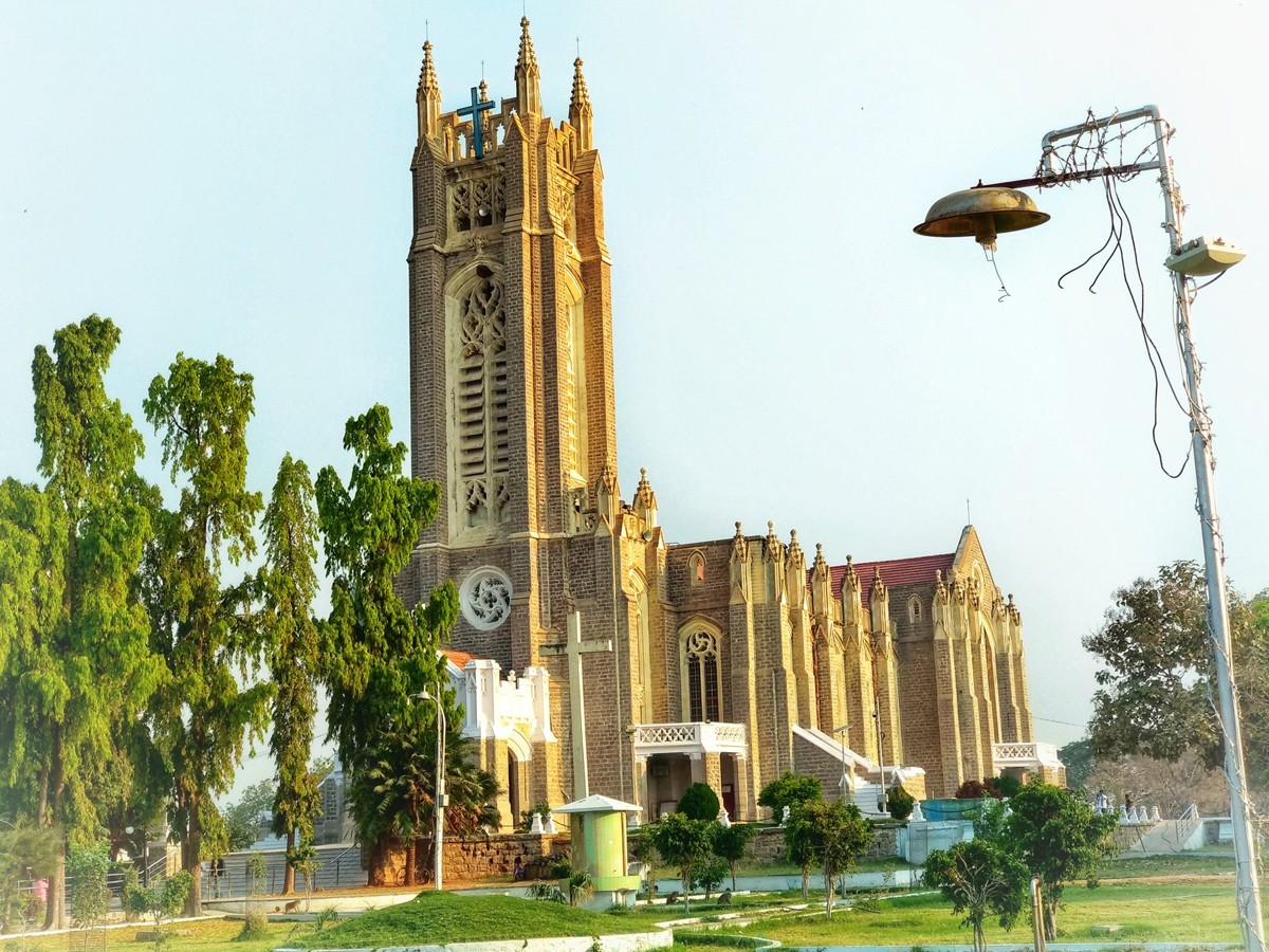 Medak-Church-3.jpg 4